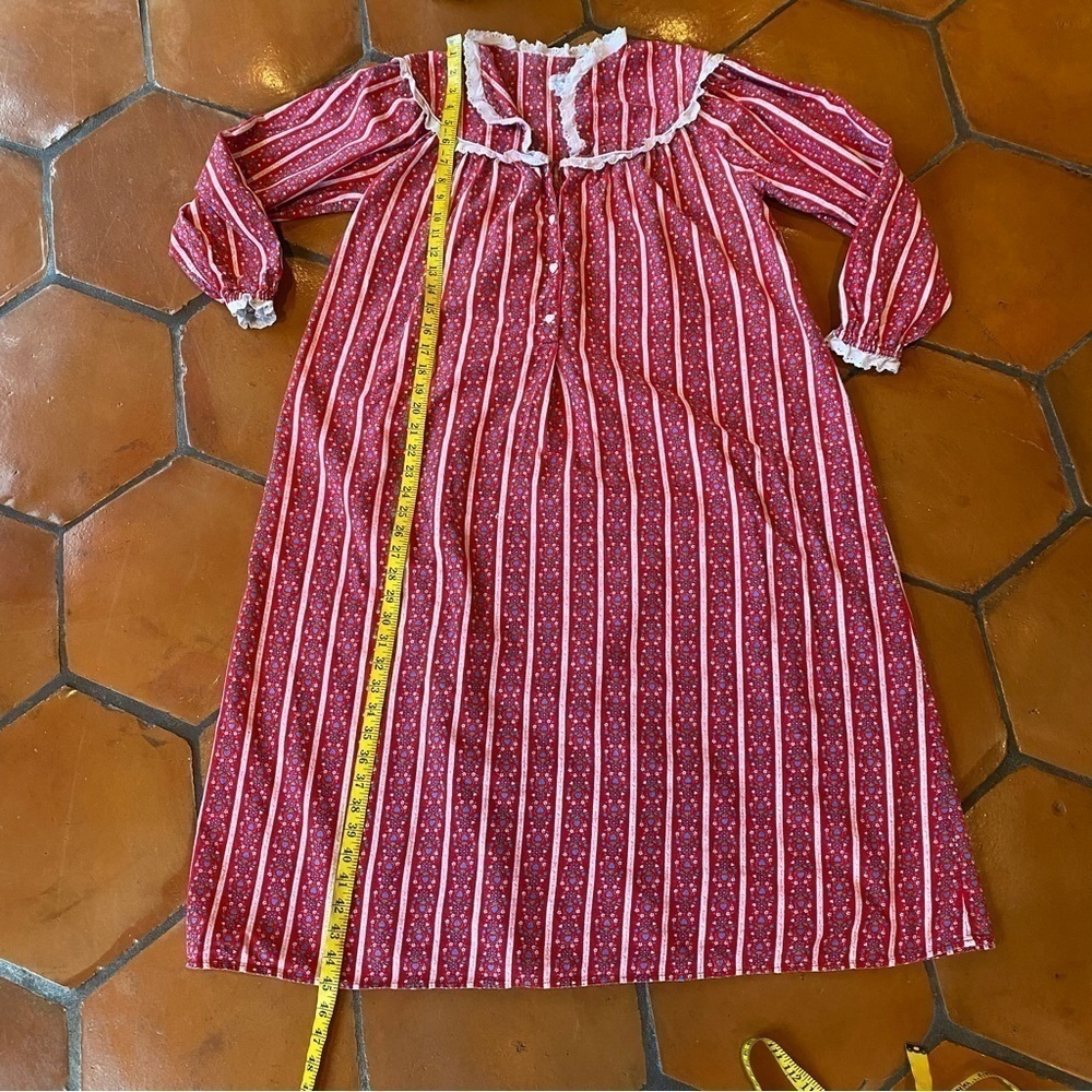 Lanz of Salzburg Red Floral Heart Print Flannel Nightgown Long Medium M Womens - Picture 10 of 10
